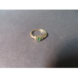 9ct gold and emerald ring - 2.4 grams