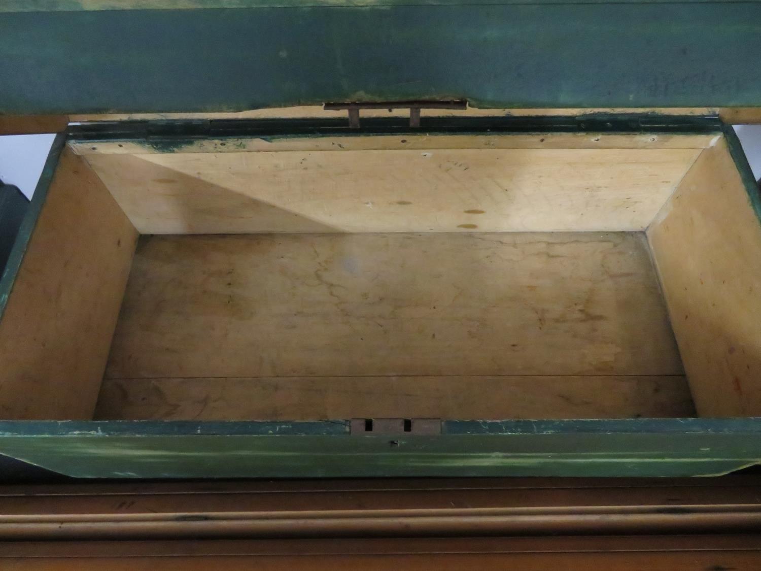 Green wooden tool chest - Image 2 of 2