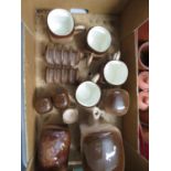 Box containing 12x pieces of Hovis Carlton ware