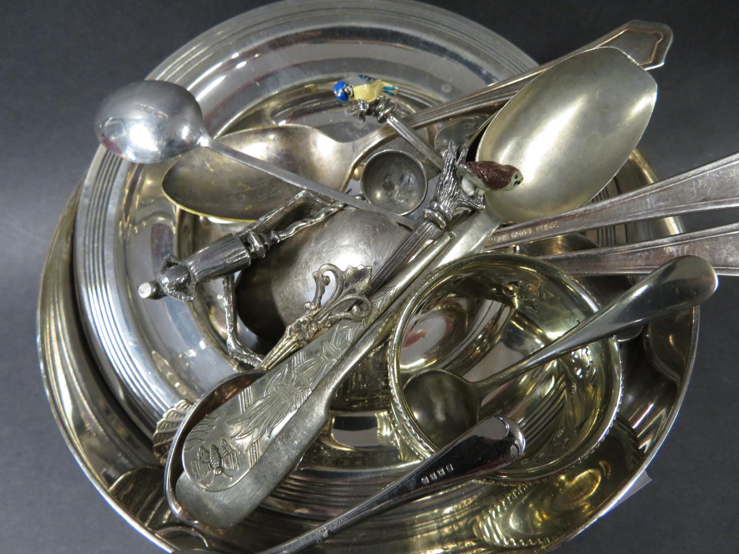 Box of coffee spoons and other plated ware - Image 3 of 3