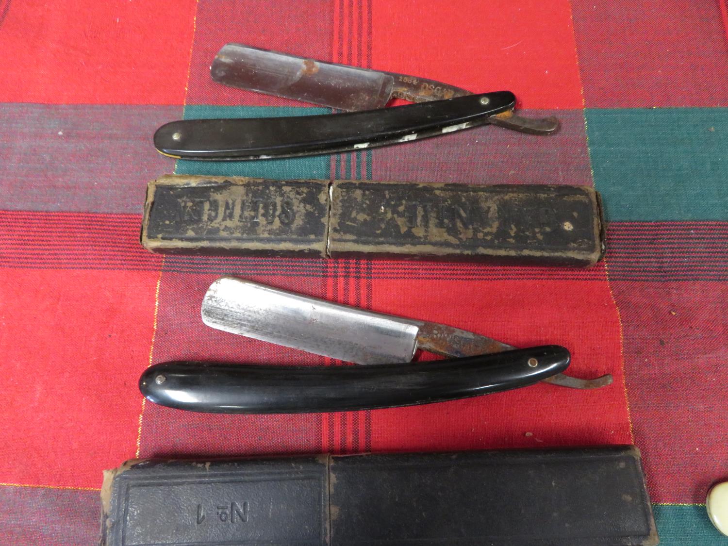 Collection of 6 cut throat razors - some with etched blades - Bild 3 aus 7