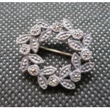 Vintage silver and marquisite brooch 4.5grams