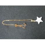 9ct gold chain with star pendant 1gram