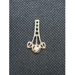 Mackintosh style 9ct rose pendant 1.6grams