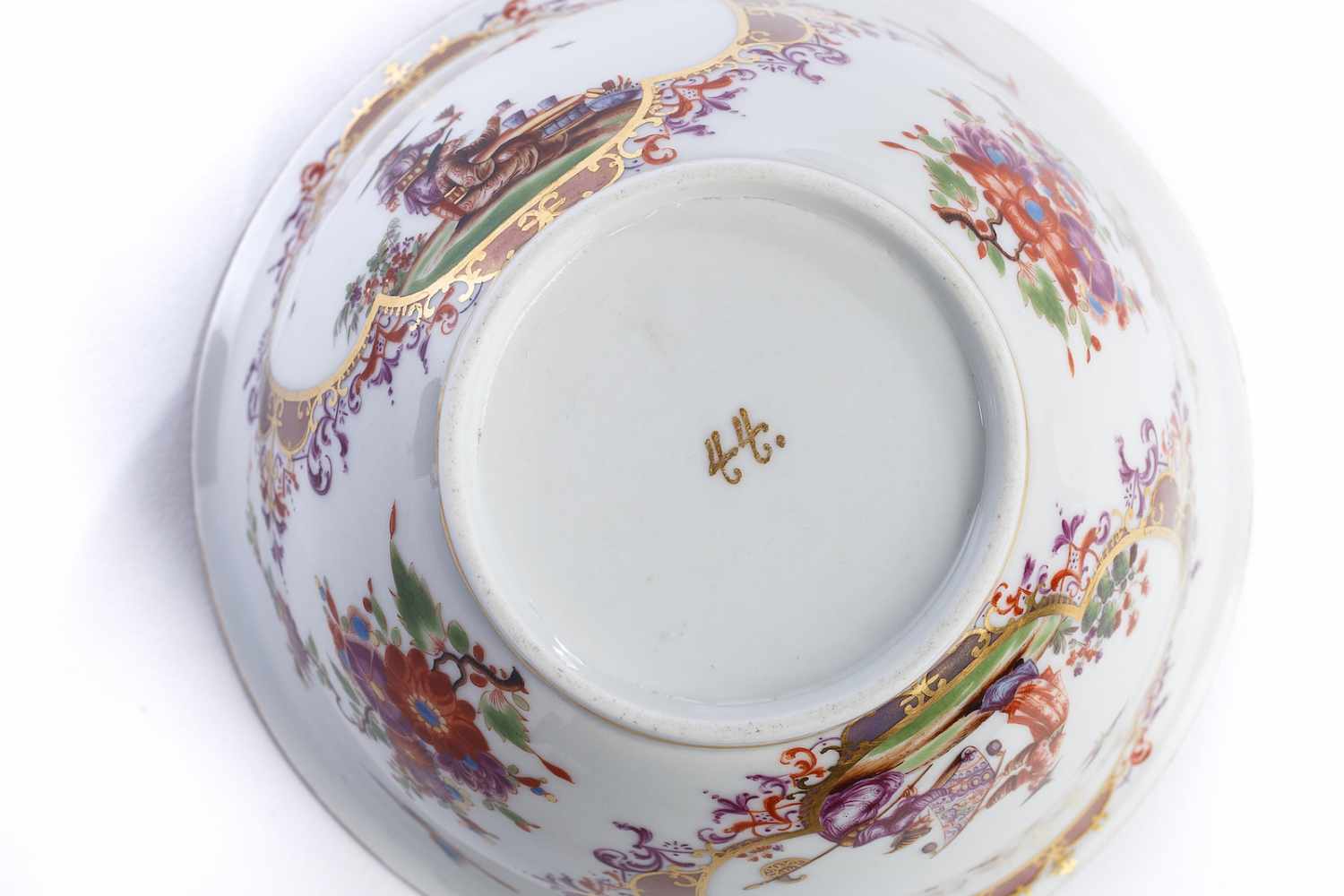 Kumme, Meissen 1720/30Kumme, mit Chinoiserie Szenen, Meissen, Datierung Scherben um 1720, - Image 5 of 5