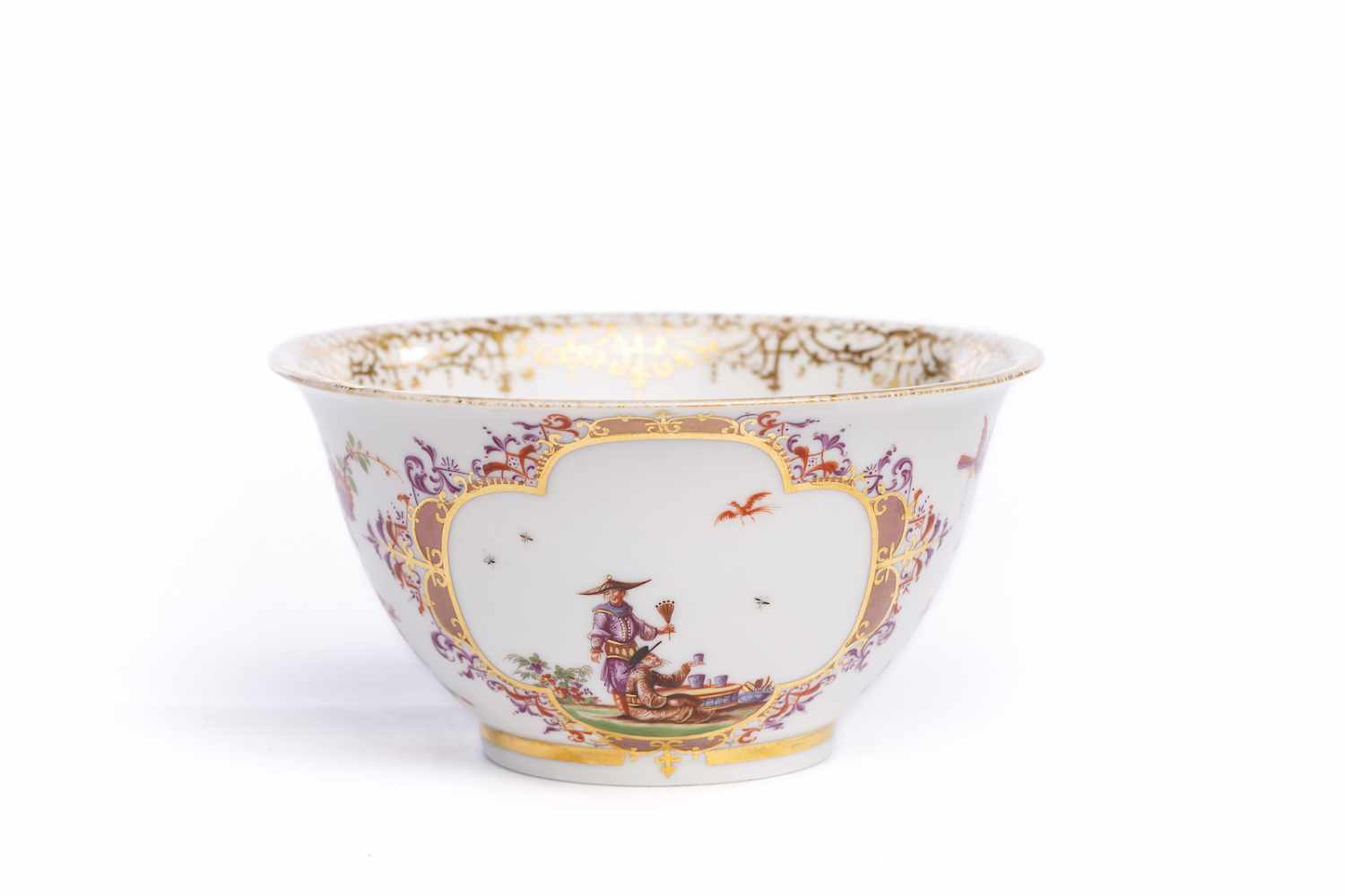 Kumme, Meissen 1720/30Kumme, mit Chinoiserie Szenen, Meissen, Datierung Scherben um 1720,