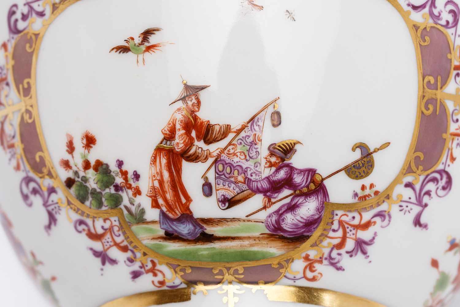 Kumme, Meissen 1720/30Kumme, mit Chinoiserie Szenen, Meissen, Datierung Scherben um 1720, - Image 4 of 5