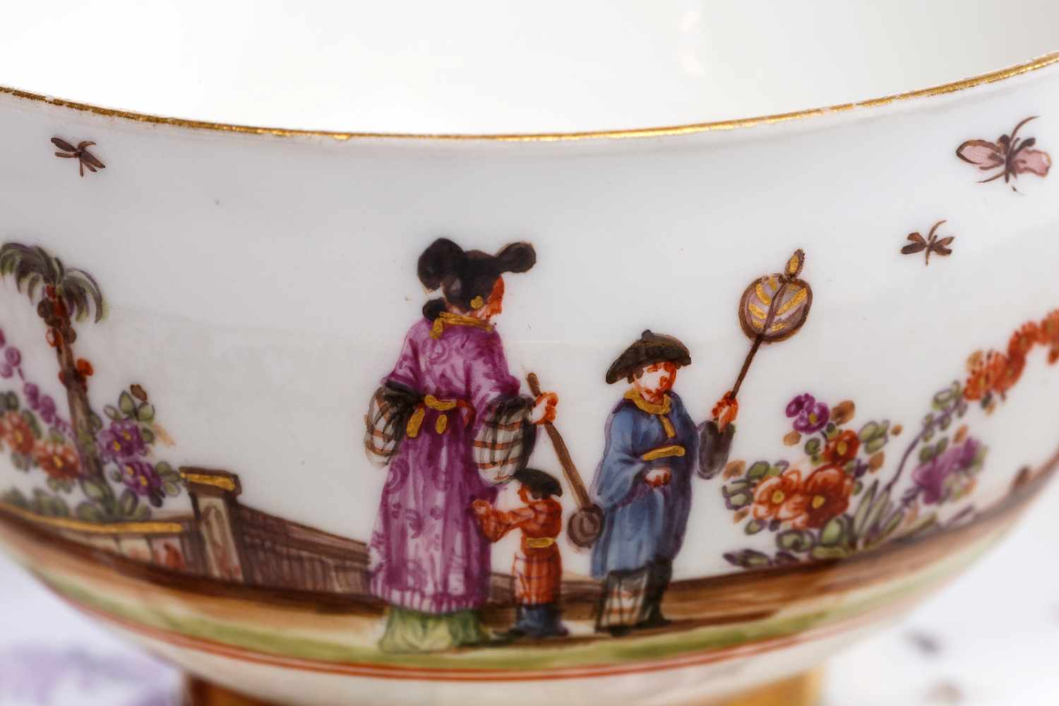 Tasse mit Unterschale, Meissen 1723/24Tasse mit Unterschale, Meissen 1723/24, beide Teile mit - Image 4 of 6