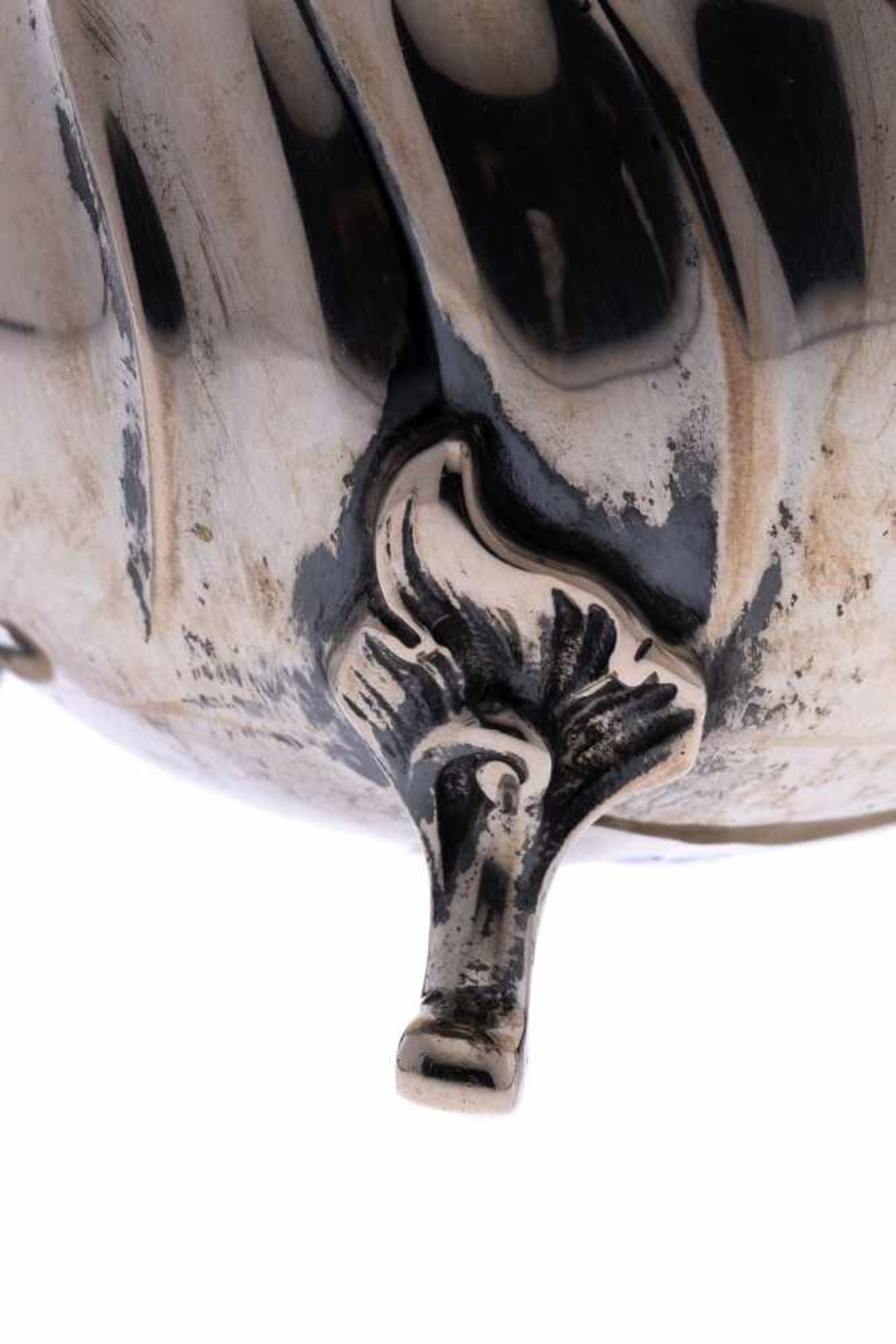 WasserkanneWasserkännchen aus Silber 800/000 fein Faltenzüge, Formwölbungen Höhe 12 cm Dm 8,5 cm ( - Bild 2 aus 2