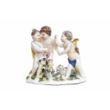 Figurengruppe "2 Kinder mit Putto", Meissen 1750Figurengruppe "2 Kinder mit Putto", Meissen 1750,