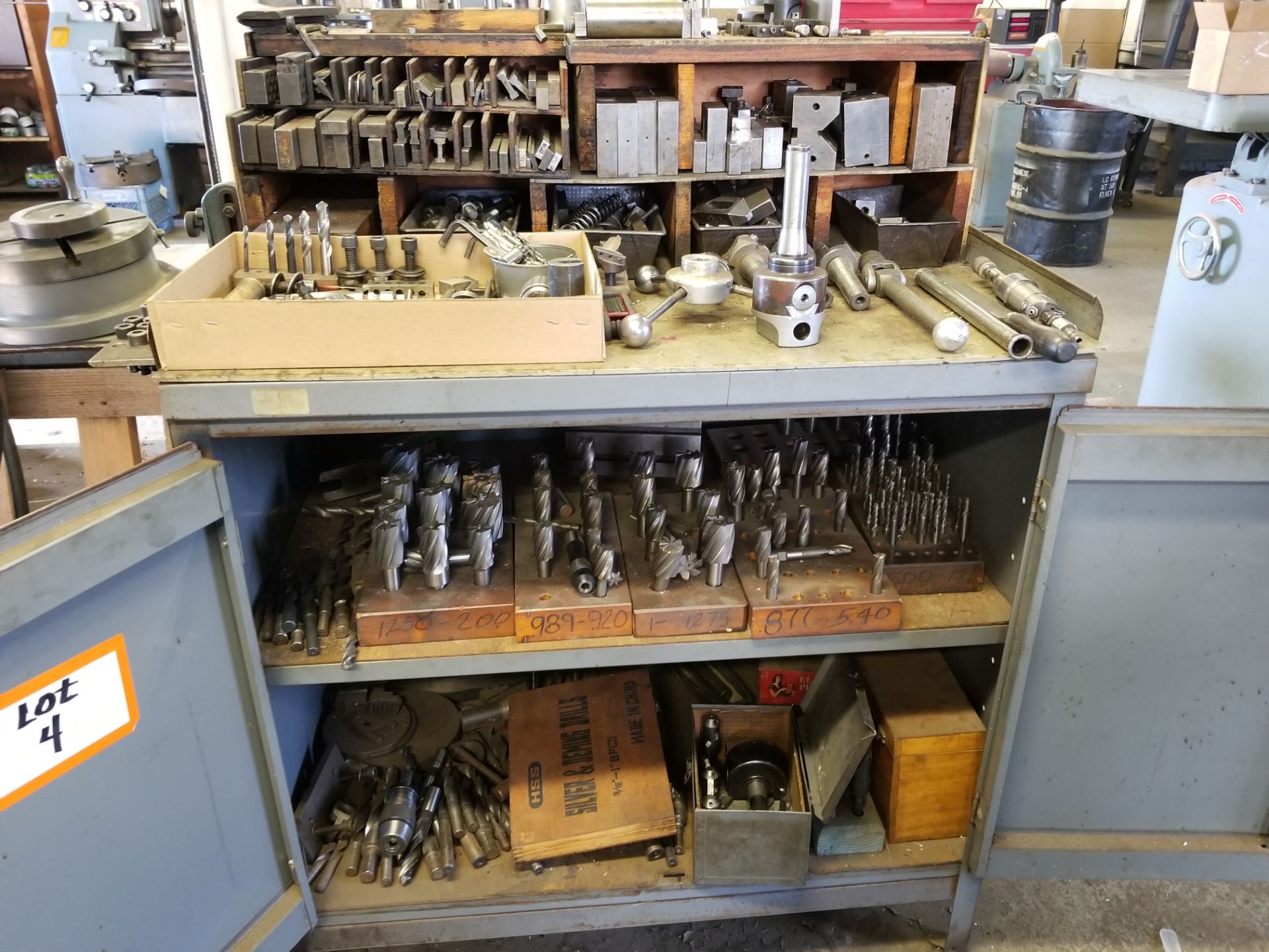 Bridgeport Dies and Accessories with Rollaway Cabinet