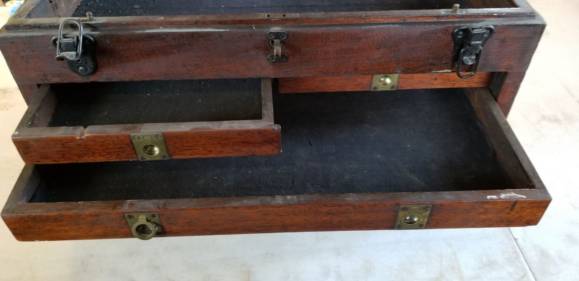 Antique Machinist Chest with Brass Corners - Image 3 of 4