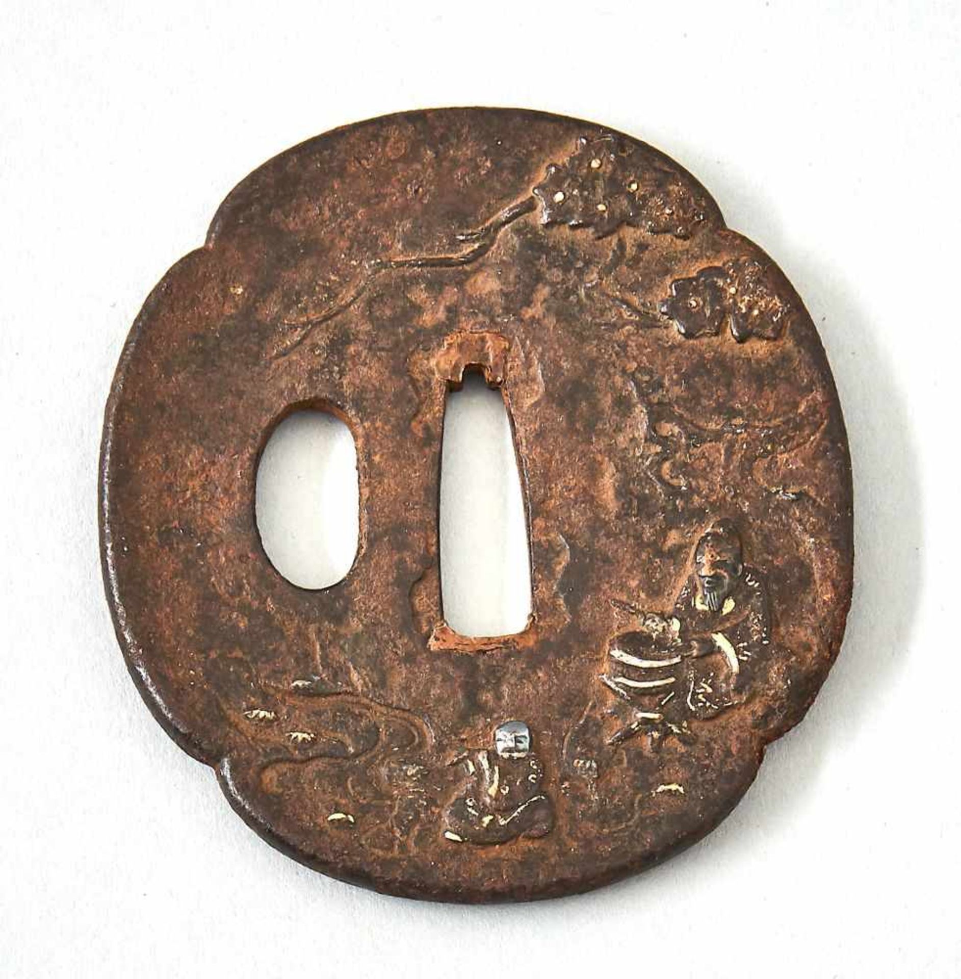 Tsuba, Japan 19. Jhdt.Tsuba, Eisen, ovale Form mit Goldtauschierungen, Japan 19. Jhdt. Höhe 7,1 cm