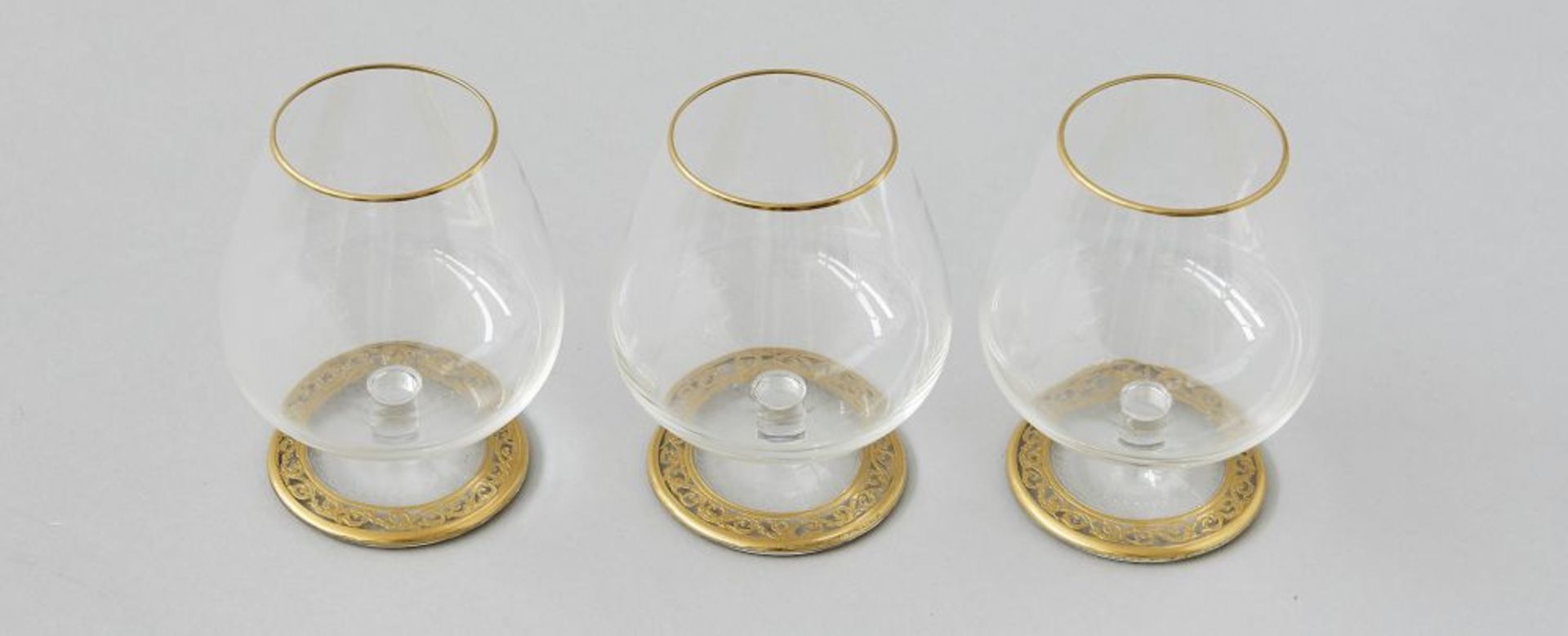 3 kleine Cognacschwenker ThistleVerreries & Cristallerie St. Louis, farbloses Glas geschliffen und