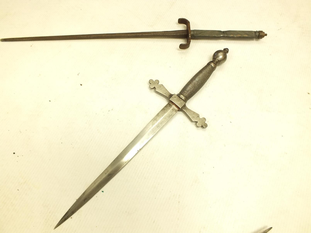 A 17TH CENTURY ITALIAN STILETTO, 14cm triangular section blade, characteristic iron hilt, together - Image 6 of 7