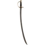 A GEORGIAN SLOTTED HILT HANGER, 69cm slightly curved plain blade, characteristic reeded brass hilt