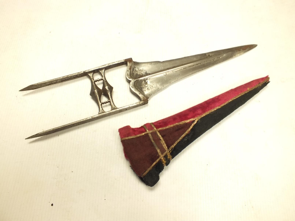 A 19TH CENTURY INDIAN KATAR, 20cm tapering blade with raised medial ridge, characteristic hilt, - Image 2 of 8