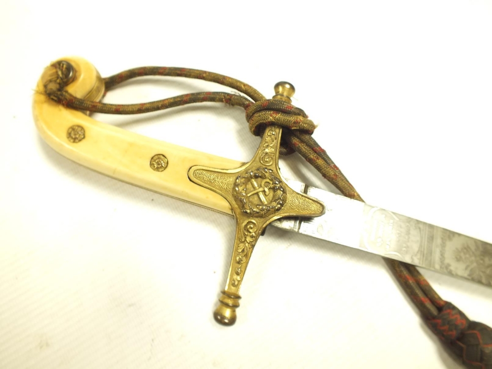AN 1831 PATTERN VICTORIAN GENERAL OFFICER'S MAMELUKE, 72.5cm slightly curved clipped back blade - Image 7 of 9