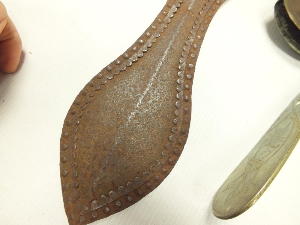 A MODERN INDIAN CHAMFRON, the shaped russet coloured body with raised medial ridge and geometric - Image 4 of 13