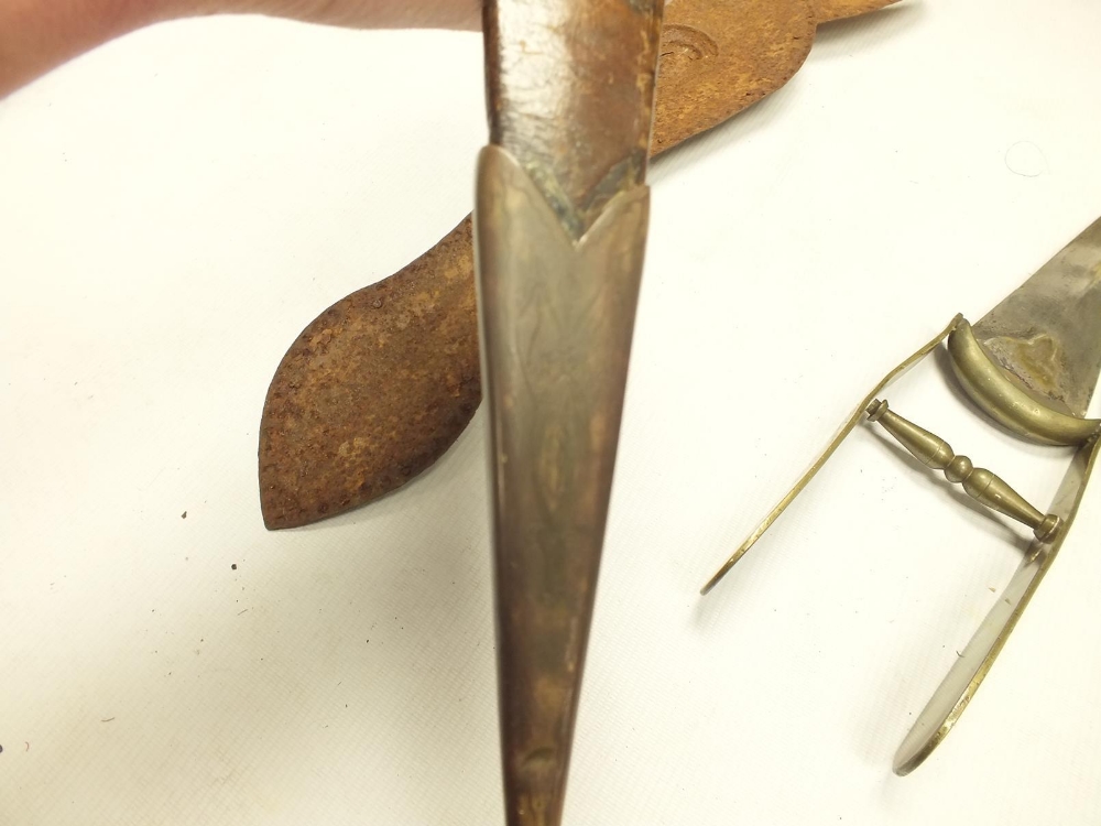 A MODERN INDIAN CHAMFRON, the shaped russet coloured body with raised medial ridge and geometric - Image 7 of 13