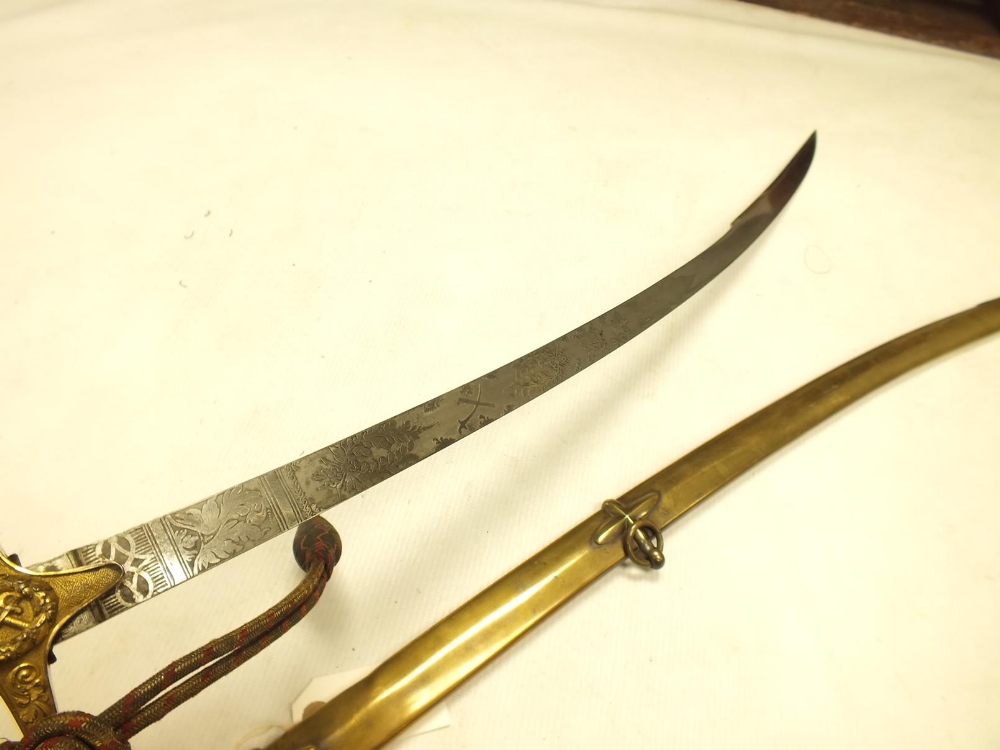 AN 1831 PATTERN VICTORIAN GENERAL OFFICER'S MAMELUKE, 72.5cm slightly curved clipped back blade - Image 4 of 9