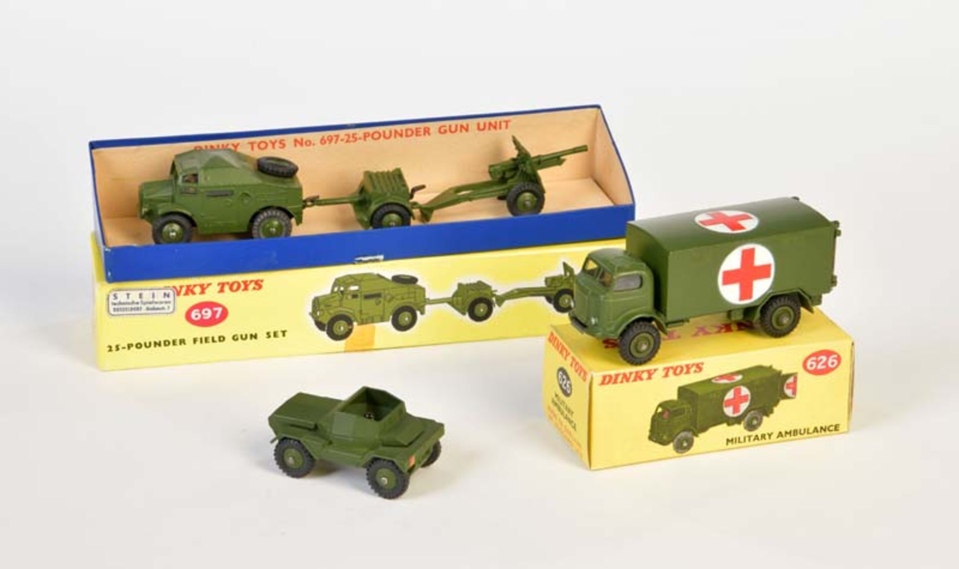 Dinky Toys, Feldkanonenset, Militärkrankenwagen + Panzerspähwagen, England, 1:43, Druckguss, Okt Z