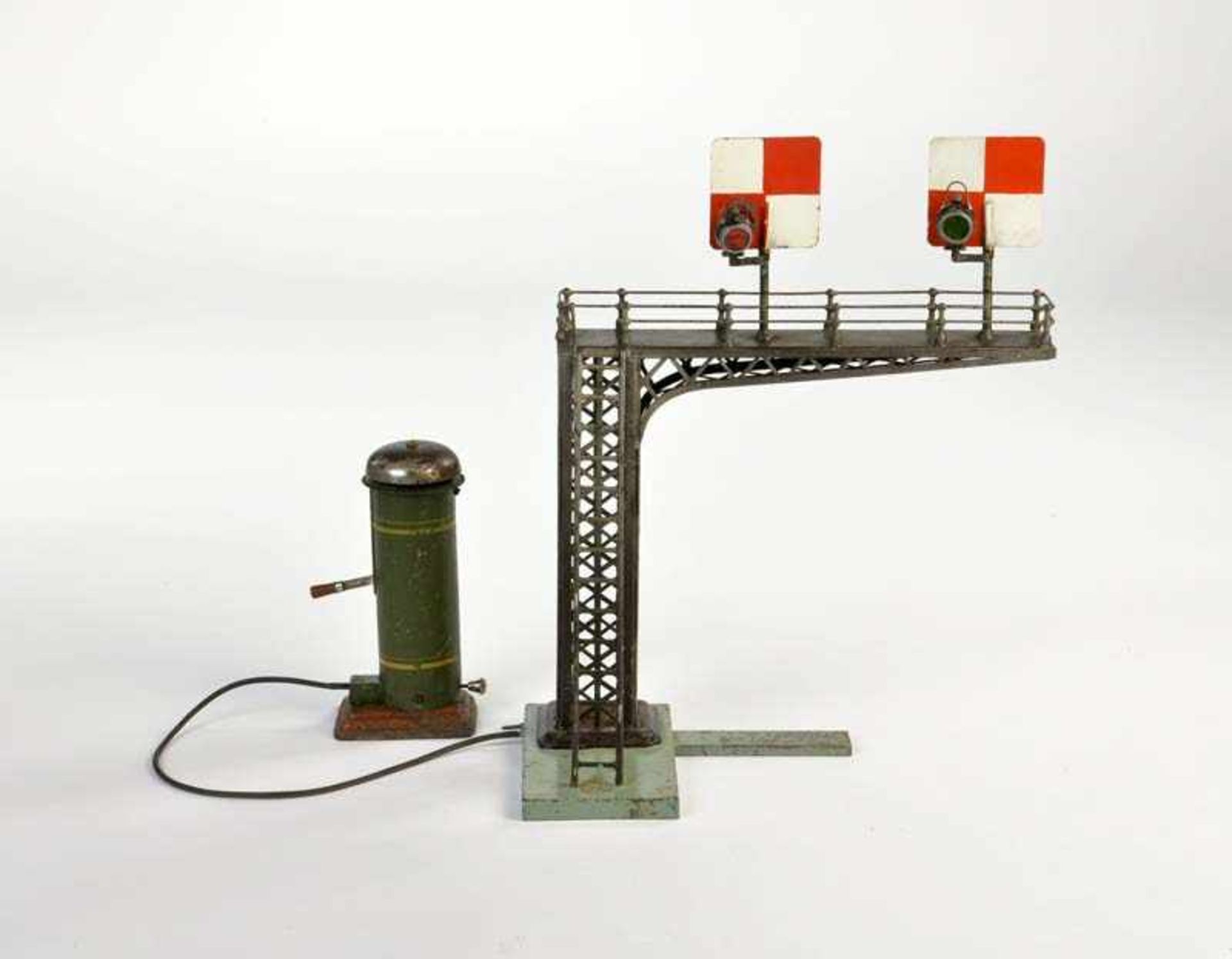 Märklin, Brückensignal uralt mit Druckluft Läutewerk, Germany VK, 25x33 cm, altersbedingte LM,