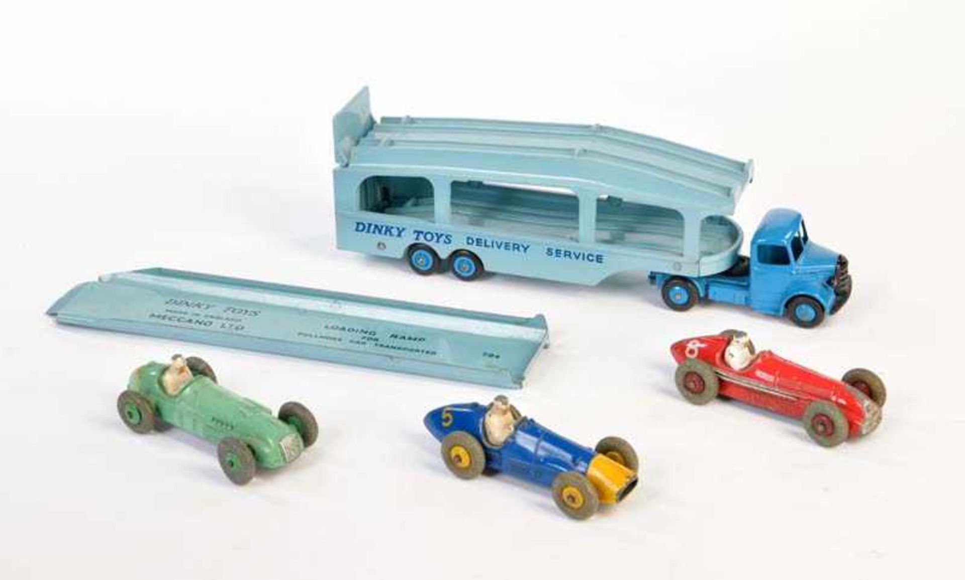 Dinky Toys, Autotransporter + 3 Rennwagen, England, 1:43, teilw. LM, Z 2/2-Dinky Toys, Car