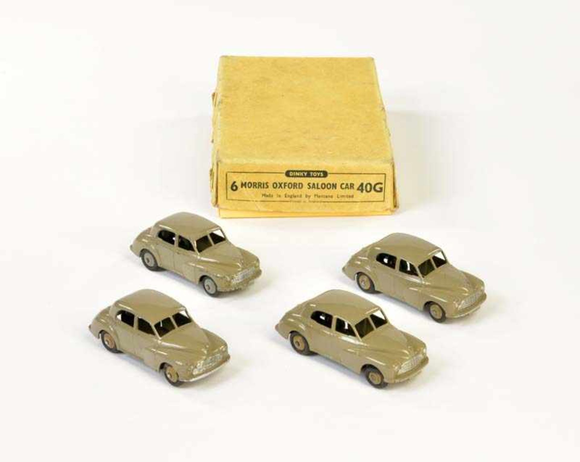 Dinky Toys,Trader's Box 4x Morris Oxford Saloon Car 40G, England, 1:43, diecast, lower box
