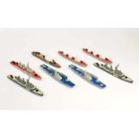 Matchbox, 8 Ships, England, plastic + diecast, C 1-2Matchbox, 8 Schiffe, England, 20-23 cm, Kst +