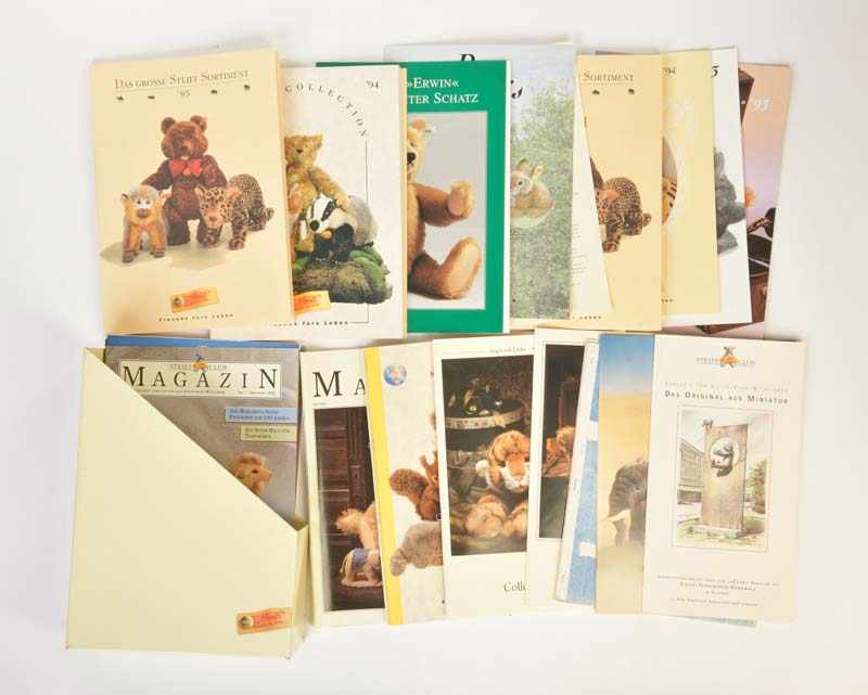 Steiff, Catalogues from the 90s, mostly very good conditionSteiff, Kataloge 90er Jahre, meist sehr