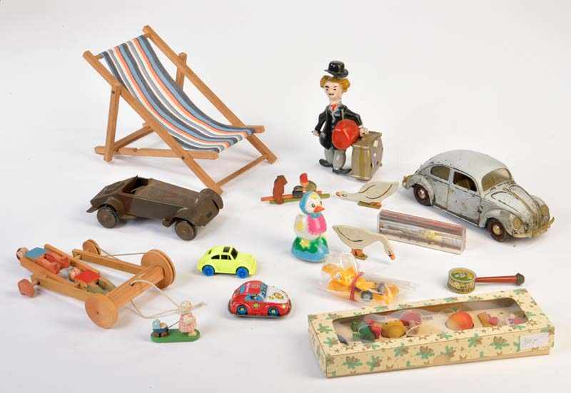 Large Bundle of Toys, VW Models, Erzgebirge, Japan a.o., extensive, mostly used, please