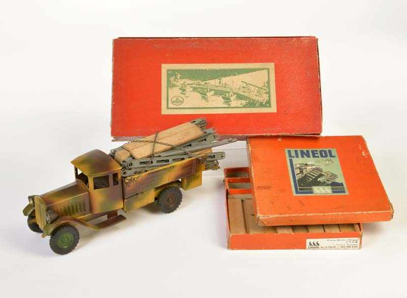 Lineol, Pioneer Truck with Bridge, Germany pw, tin, cw ok, min. paint d., 1x box C 1-2, very good