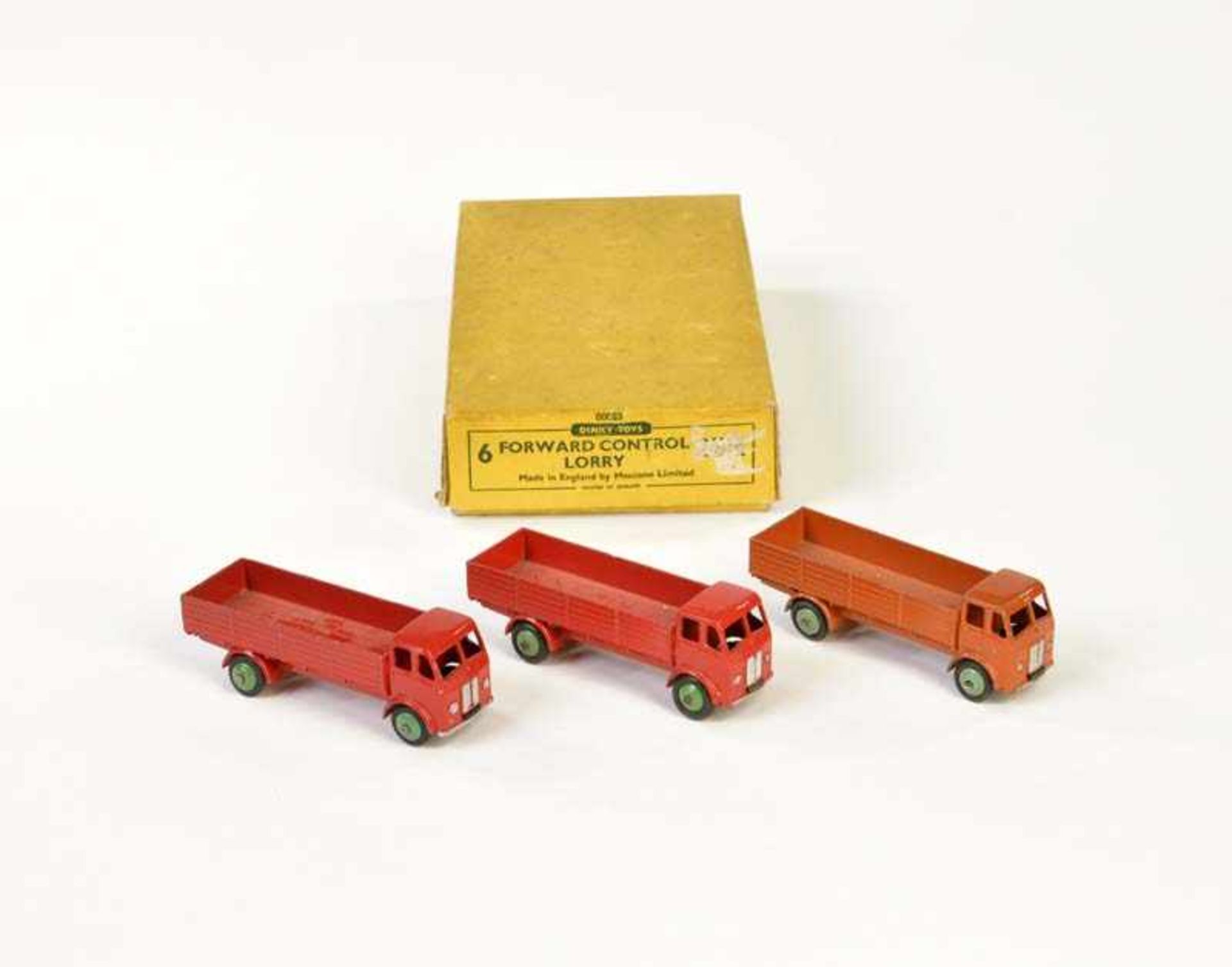Dinky Toys, Trader's Box 3x Forward Control Lorry 25R, England, 1:43, diecast, min. paint d., C