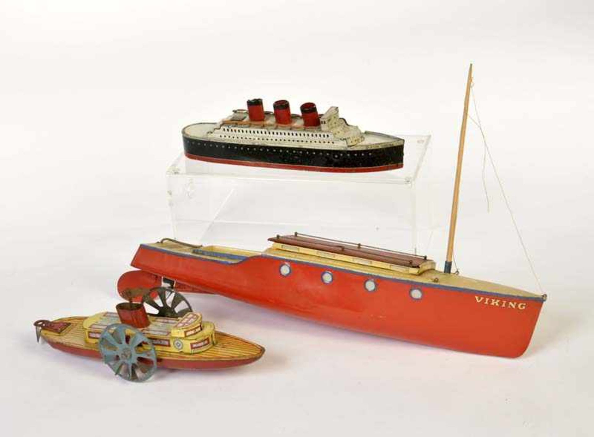 Meccano a.o., 3 Ships, England, tin, cw ok, paint d., please inspectMeccano u.a., 3 Schiffe,