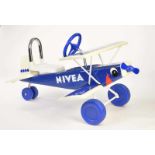 Nivea Advertising Model Plane, plastic, function ok, very good conditionNivea Werbemodell