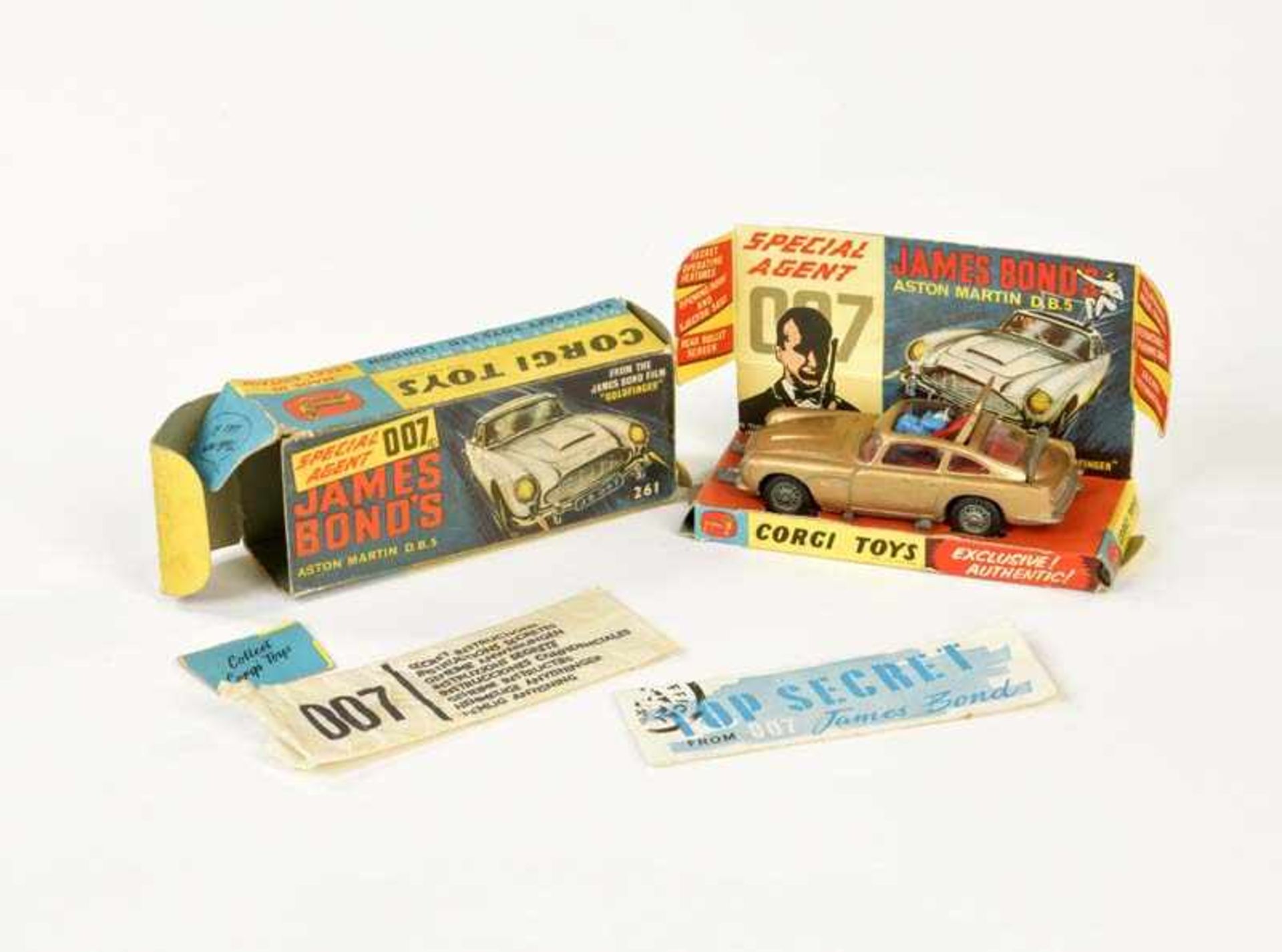 Corgi Toys, James Bond Aston Martin DB5, Great Britain, 1:43, diecast, min. paint d., box C 2-3 (