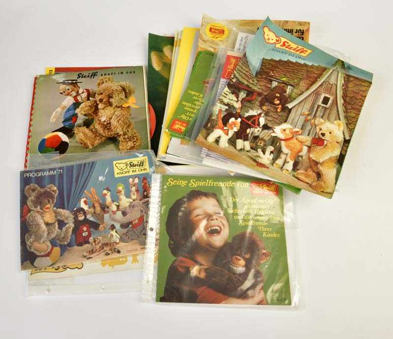 Steiff, Catalogues from the 60s untill 80s,mostly very good conditionSteiff, Kataloge 60er - 80er