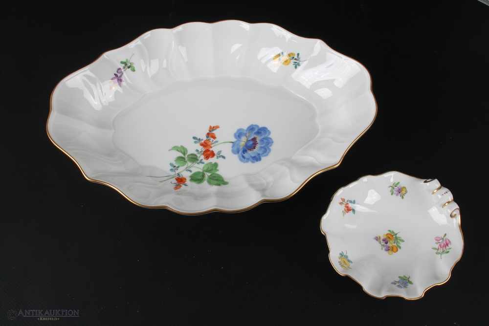 Meissen Schalen Konvolut,Porzellan, 8 Schalen mit polychromer Blumenmalerei, Goldrand, Unterglasur - Image 2 of 4