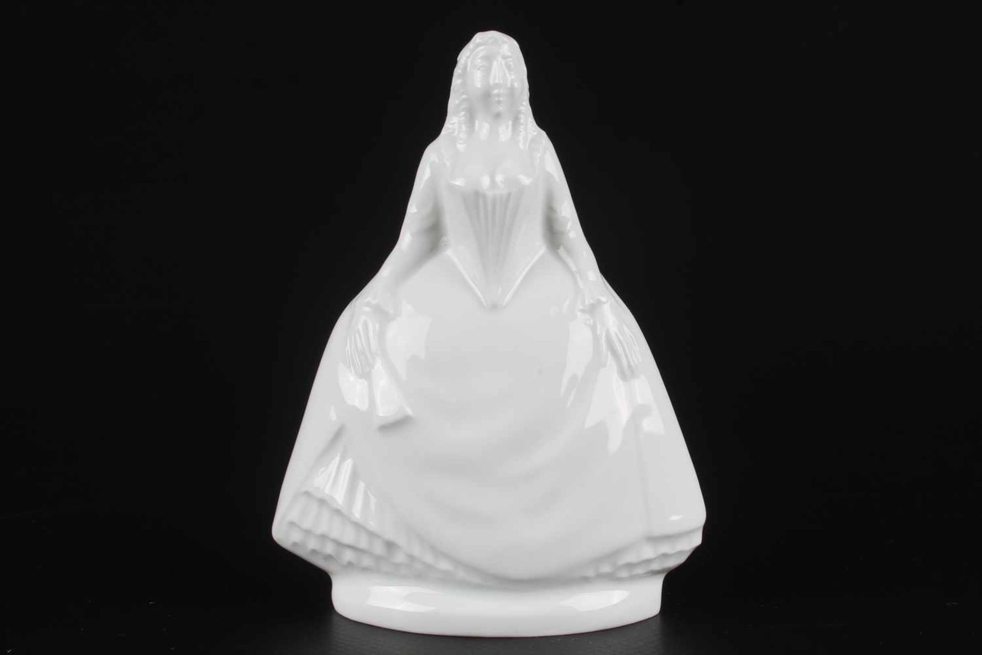 Meissen Figur elegante Dame, weisses Porzellan, Schwertermarke 1.Wahl, Höhe 11 cm x Breite 9 cm,