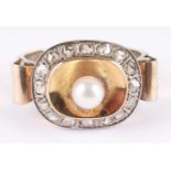 Art Deco 333 Goldring mit Perle und 16 DiamantenGG & WG 333/000, antiker Gelbgold und Weißgold