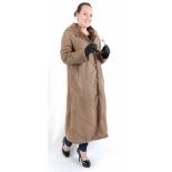 Lammfell Mantel, Pelzmantel , hellbraun, Gr. 40/42Lamb skin, Sheepskin fur coat, light brown, size