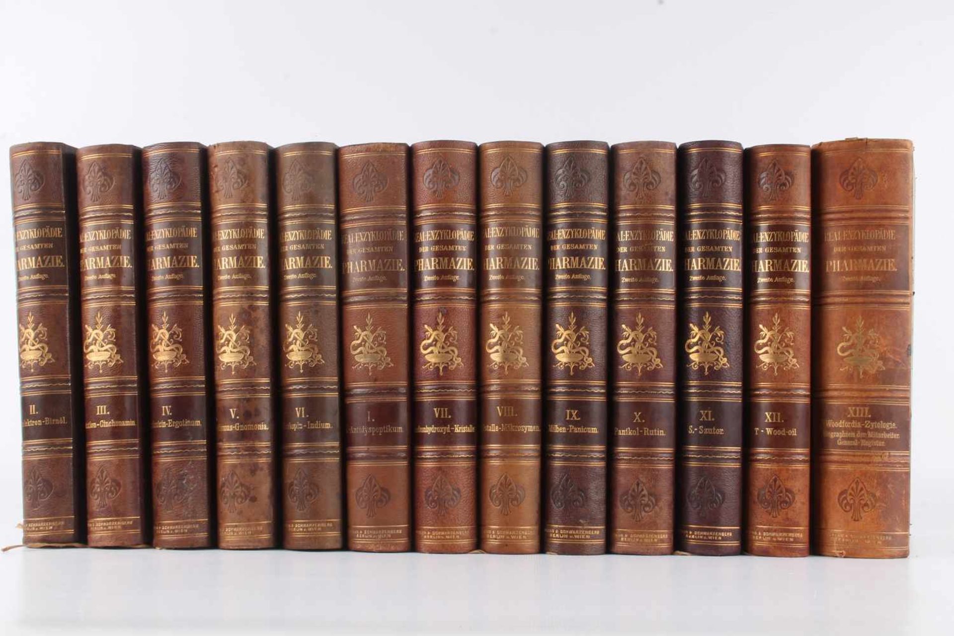 Antiquarische Bücher von 1904 Moeller & Thoms - Real-Enzyklopädie der gesamten Pharmazie, 2.