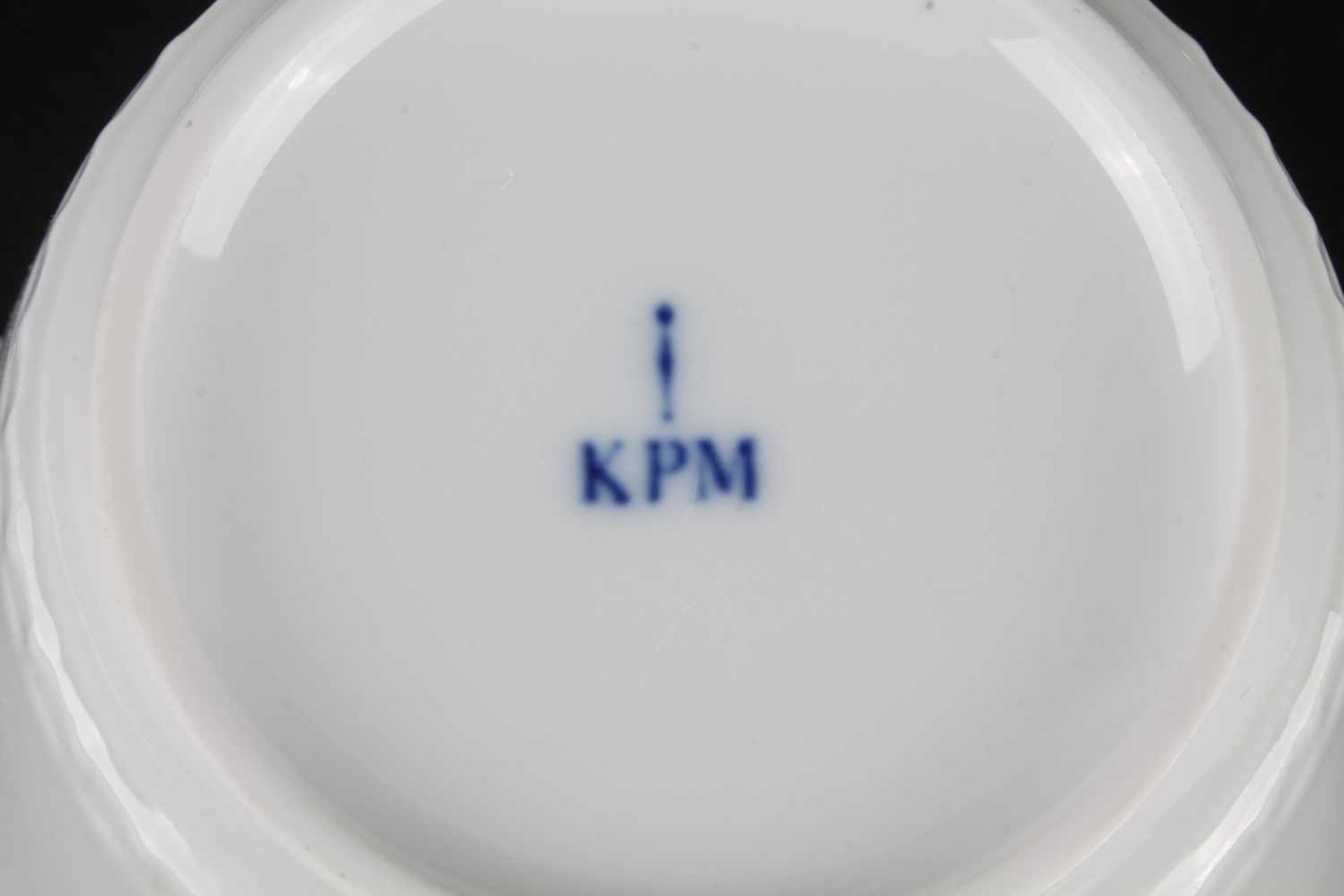 KPM Berlin Kurland Speiseservice - 6 Suppentassen, 6 Speiseteller, Salz- & Pfefferstreuer,Königliche - Bild 2 aus 2