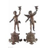 Paar Putten Bronzeleuchter, Frankreich um 1900, Paar große französische Bronzeleuchter in Puttenform