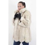 Wunderschöne Blaufuchs Pelzjacke für Frauen, Gr. 36BEAUTIFUL WOMEN BLUE FOX FUR JACKET Size: M-12,