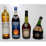 Cognac, Armanacu. Apéritif. 4 Vintage Flaschen mit gutem Füllstand. U.a. Martini Rossi mit dem Print