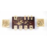 Elfenbein Japan Meiji3 tlg. Sammlung aus Kuriosa. Kleines Holzboard mit Goldlackmalerei. Seitlich je