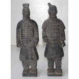 Kriegerder Terrakotta-Armee des Kaiser Qin Shihuangdi. Ein Paar, wohl Mitte 20.Jhdt jeweils im