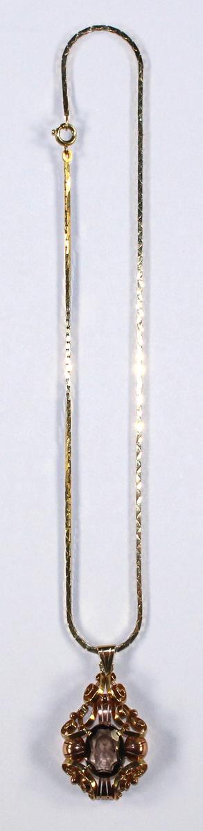 Österreich Goldparure Art Deco.Um 1930-40. Anhänger mit Kette und Damenring 585 Gelbgold. Punziert - Image 4 of 4